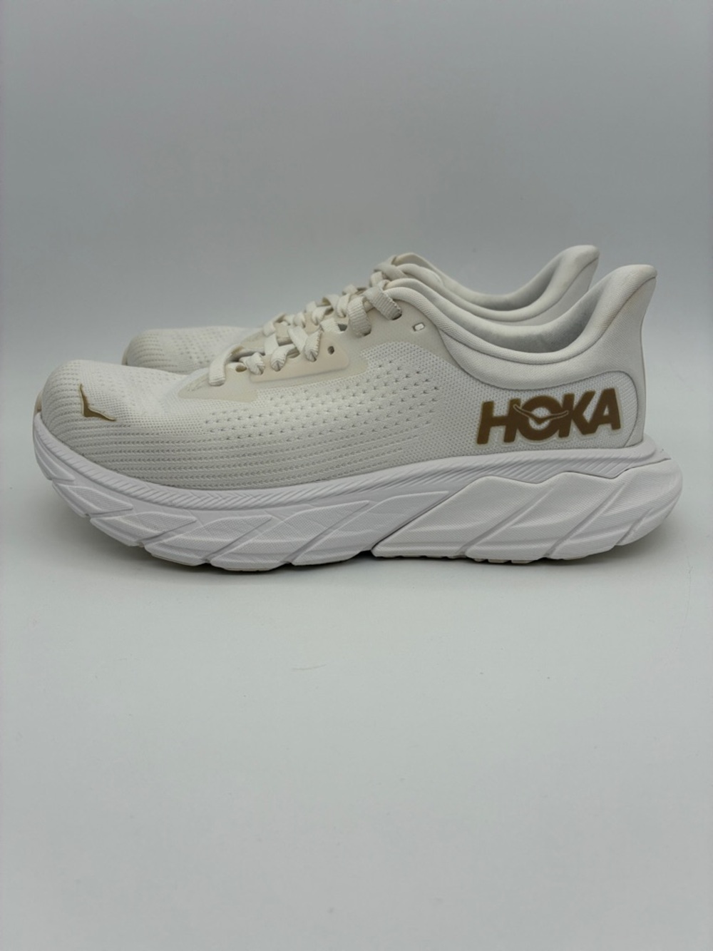 Hoka One One White Rose Gold Women's Arahi 7 Running Shoes   |  Size: 6B - Picture 2 of 16